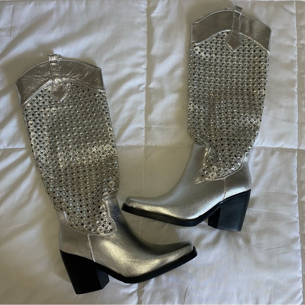 NWT silver sparkly cowboy boots